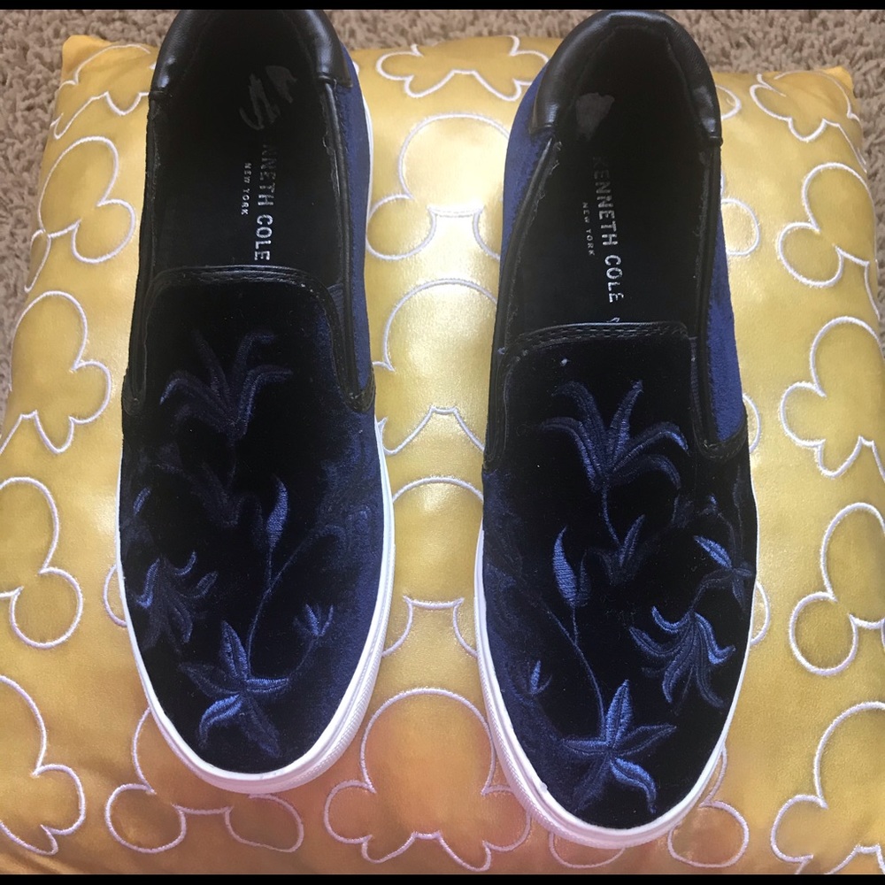 Kenneth Cole Women shoes.